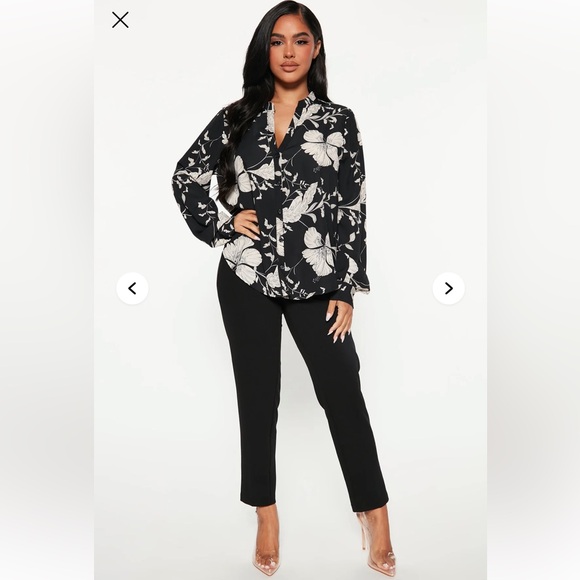 *BRAND NEW/ UNUSED* Women’s FashionnFloral Emotions Button Down Black Top- Small - Picture 2 of 11